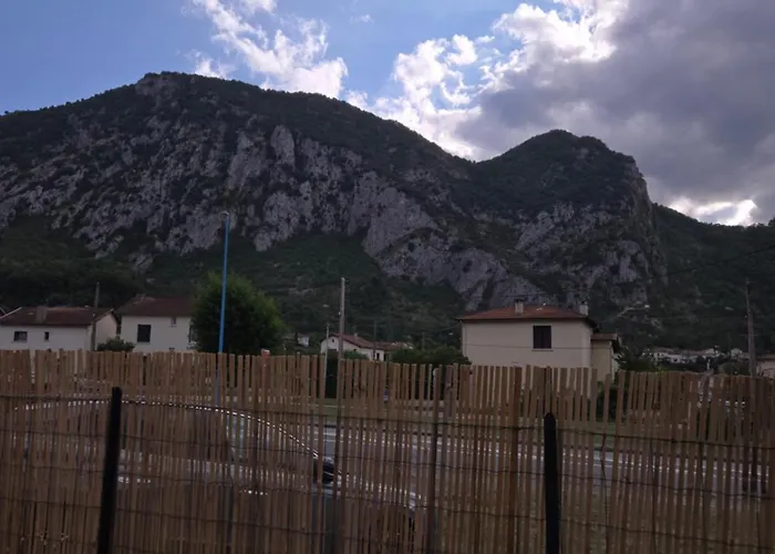 Le Carrefour Des Vallées Appartement *