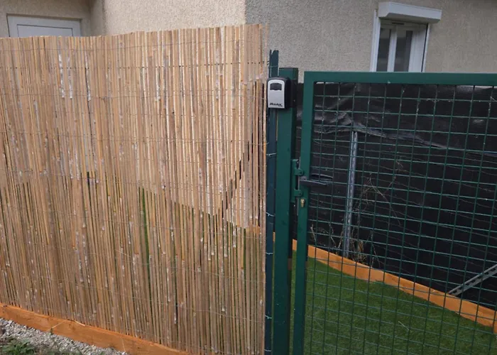 Le Carrefour Des Vallées *