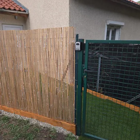 Le Carrefour Des Vallees *